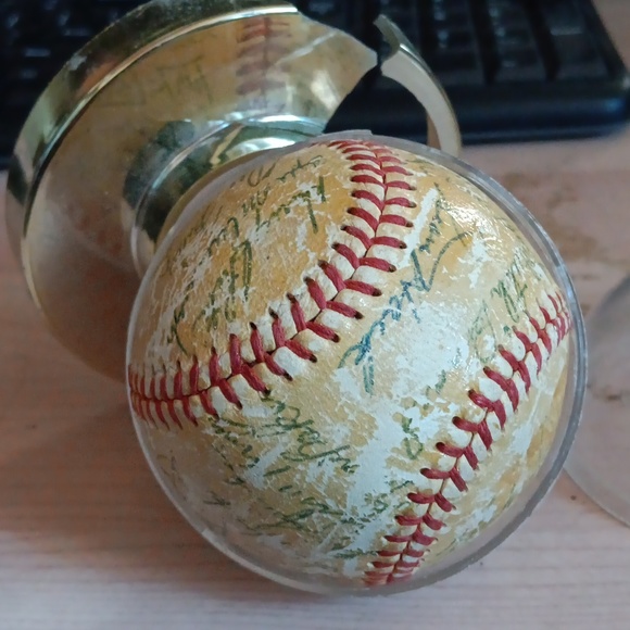 1950s Era Team Signed Ball - Picture 4 of 4